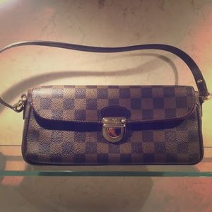 Louis Vuitton Purse - Damier